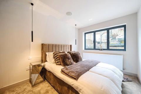 2 bedroom house for sale, Queensthorpe Mews, Queensthorpe Road, London