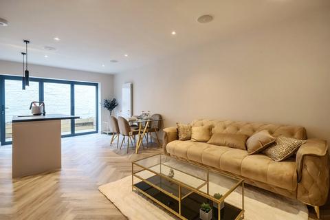 2 bedroom house for sale, Queensthorpe Mews, Queensthorpe Road, London