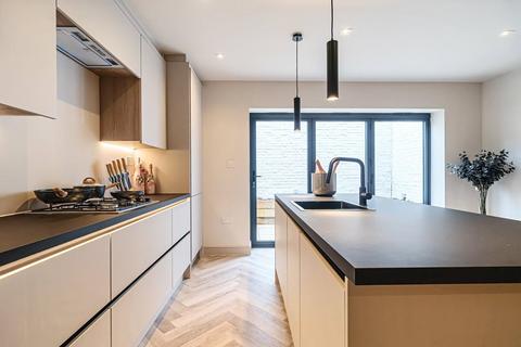 2 bedroom house for sale, Queensthorpe Mews, Queensthorpe Road, London