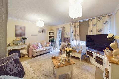 3 bedroom end of terrace house for sale, Berryfields, Brundall, Norwich