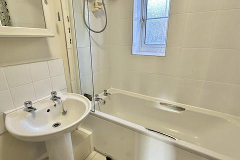 1 bedroom flat to rent, 5A Knaresborough Road Millhouses Sheffield S7 2LA