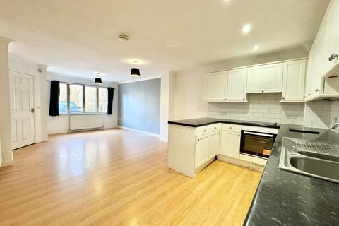 2 bedroom maisonette to rent, Wellesley Court, Ramsgate