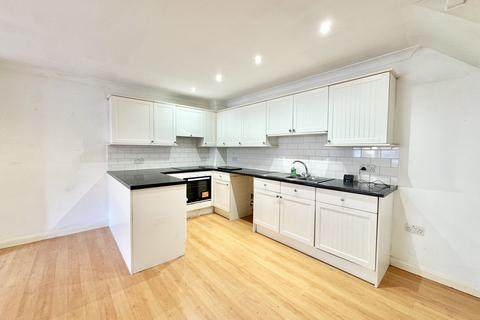 2 bedroom maisonette to rent, Wellesley Court, Ramsgate