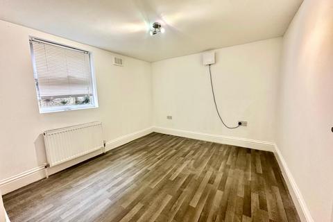 2 bedroom flat to rent, Athelstan Road, Margate