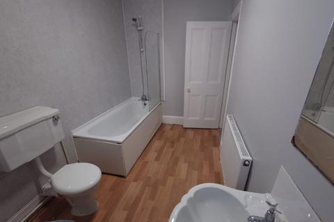 1 bedroom flat to rent, Flat 2, Worcester Drive North