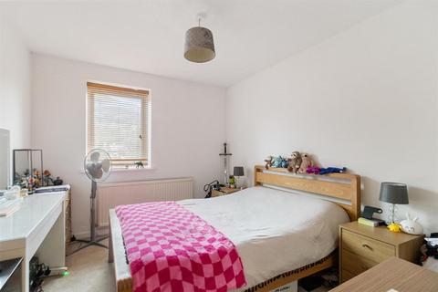 2 bedroom flat for sale, Cameron Court, St. Andrews Road, Malvern, WR14 3QQ