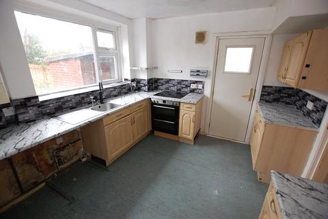 3 bedroom semi-detached house for sale, Knowle Avenue, Greater Manchester OL7