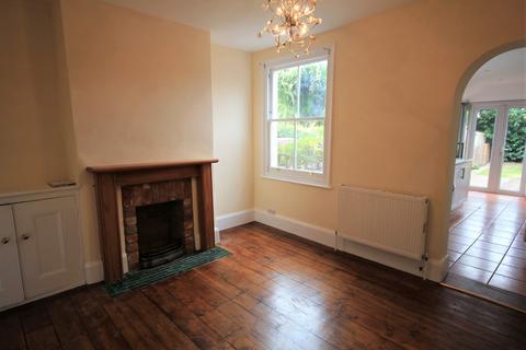 4 bedroom terraced house to rent, Milman Road, Berkshire RG2