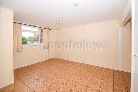 4 bedroom house to rent, Gloucester Gardens, Surrey SM1