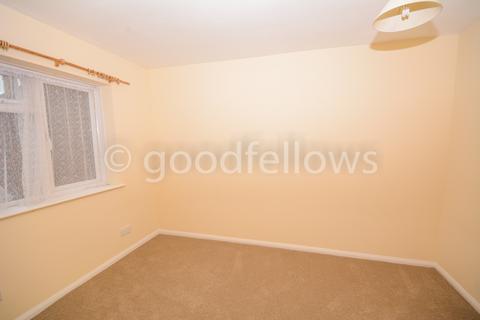 4 bedroom house to rent, Gloucester Gardens, Surrey SM1