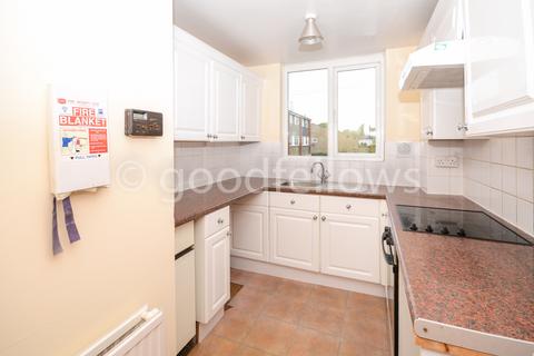 4 bedroom house to rent, Gloucester Gardens, Surrey SM1