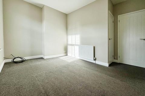 2 bedroom terraced house to rent, Silverdales, Sheffield S25