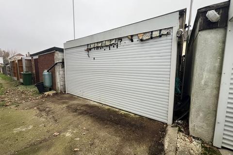 Garage to rent, Parsonage Road, Rainham RM13