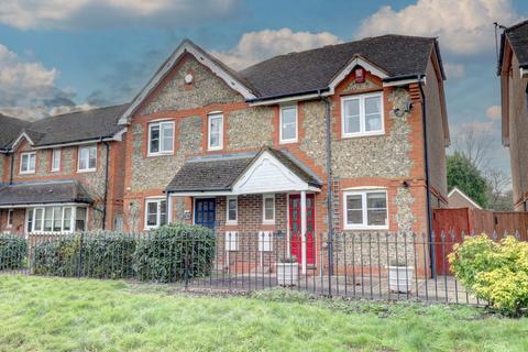 3 bedroom semi-detached house for sale, Ivy Close, Princes Risborough HP27