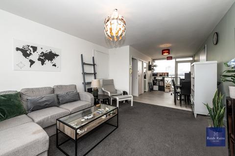 2 bedroom apartment to rent, Kennington Road, London SE11