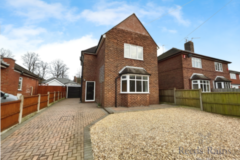 3 bedroom detached house to rent, West Avenue, Staffordshire ST4