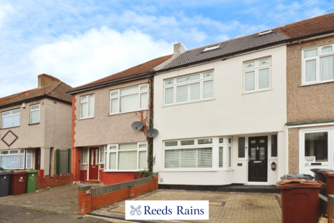 4 bedroom terraced house for sale, Torrington Road, Dagenham RM8