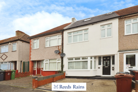 19 Torrington Road, Dagenham, RM8 1ND