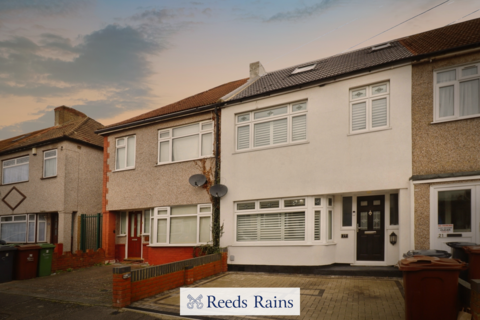 19 Torrington Road, Dagenham, RM8 1ND