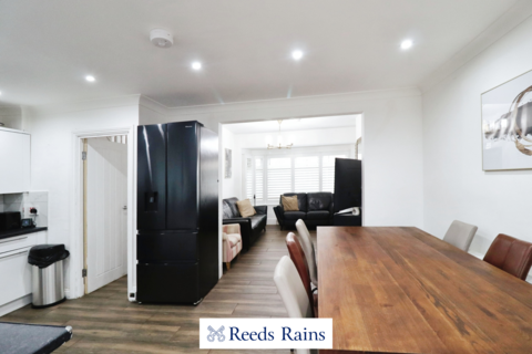 19 Torrington Road, Dagenham, RM8 1ND
