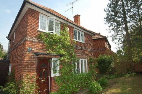 3 bedroom house to rent, Langdale Avenue, Harpenden