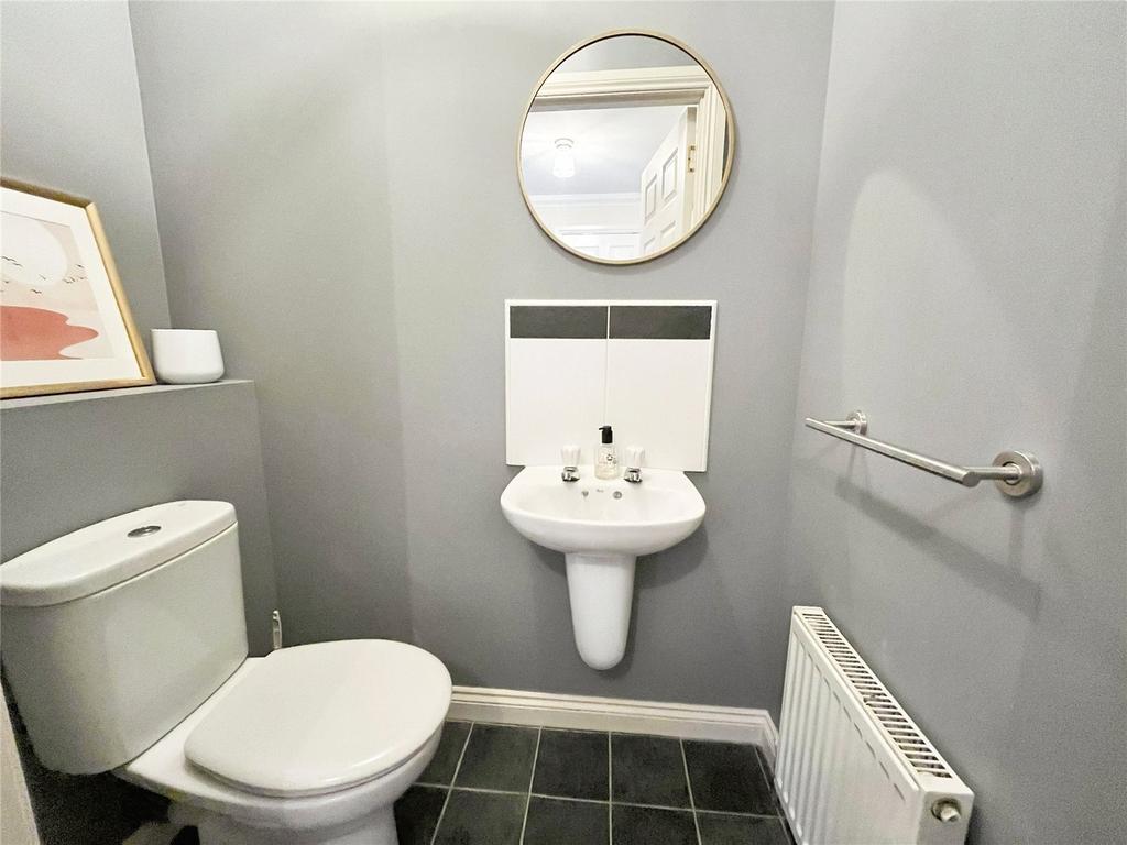 Cloakroom/Wc