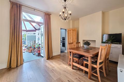 128 Dumbreck Road, London, SE9 1XD