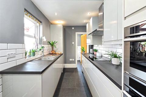 128 Dumbreck Road, London, SE9 1XD