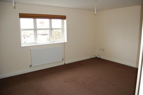 2 bedroom flat to rent, Chase Road, Bristol BS15