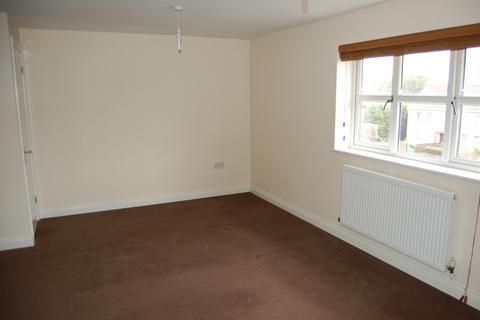 2 bedroom flat to rent, Chase Road, Bristol BS15