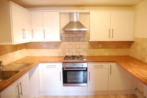 2 bedroom flat to rent, Chase Road, Bristol BS15