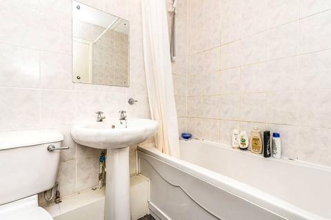 1 bedroom flat for sale, Great Central Road, Leicestershire LE11