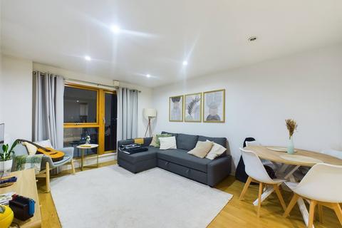 2 bedroom flat for sale, Atlanta Boulevard, Romford RM1