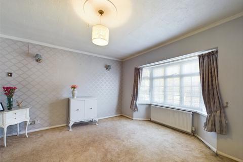 2 bedroom detached house for sale, Avelon Road, Romford RM5