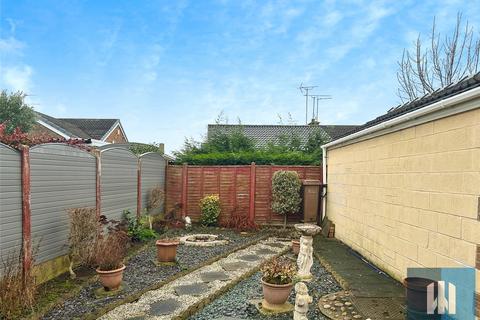 2 bedroom bungalow for sale, Cotswold Close, Hemsworth, Pontefract, West Yorkshire, WF9