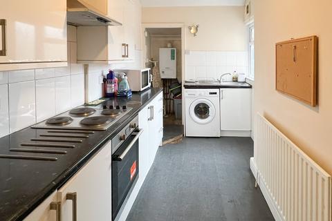 4 bedroom terraced house to rent, Filton Avenue, Bristol BS7