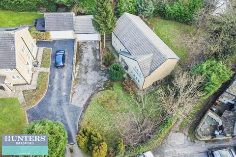 4 bedroom detached house for sale, Crow Tree Lane , Bradford, BD8 0AN