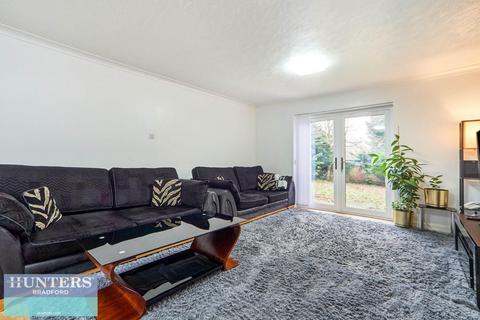 4 bedroom detached house for sale, Crow Tree Lane , Bradford, BD8 0AN