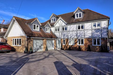 6 bedroom detached house for sale, Nelmes Way, Hornchurch, RM11