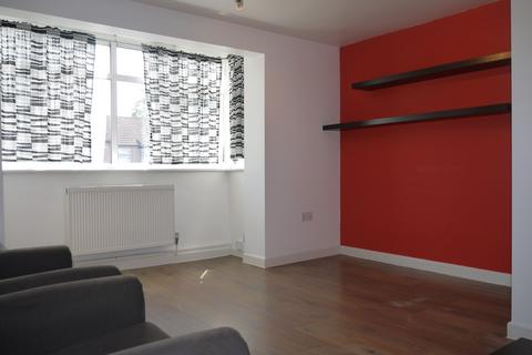 1 bedroom flat to rent, Tysoe Avenue, Enfield, EN3