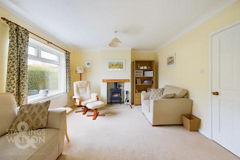 4 bedroom chalet for sale, Norwich Road, Lingwood, Norwich