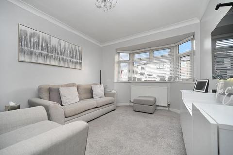 6 Brooklands Crescent, Yeadon, Leeds, LS19 7RS