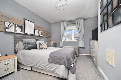 6 Brooklands Crescent, Yeadon, Leeds, LS19 7RS