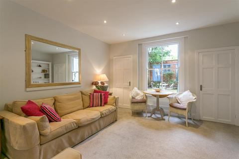 2 bedroom flat for sale, Victoria Square, Jesmond, Newcastle upon Tyne