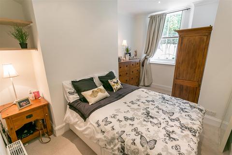 2 bedroom flat for sale, Victoria Square, Jesmond, Newcastle upon Tyne