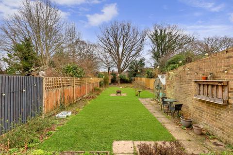 3 bedroom semi-detached house for sale, The Meadway, Horley, Surrey, RH6