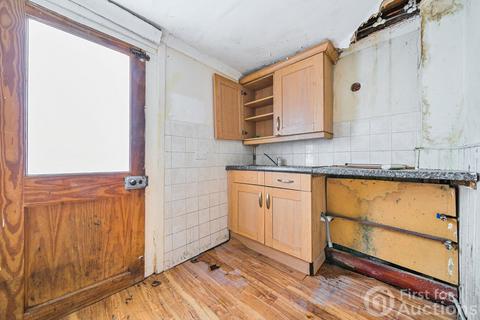 4 bedroom end of terrace house for sale, Southampton Street, Reading, Berkshire