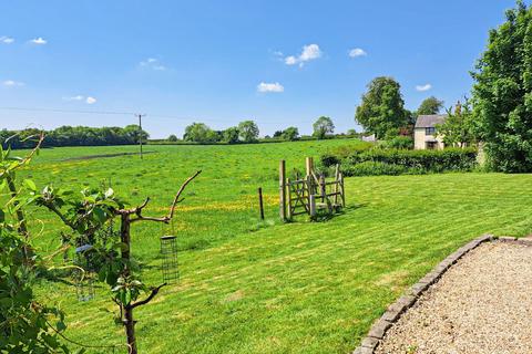 3 bedroom semi-detached house for sale, 5 South Close, Arnesby LE8