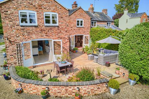 3 bedroom semi-detached house for sale, 5 South Close, Arnesby LE8