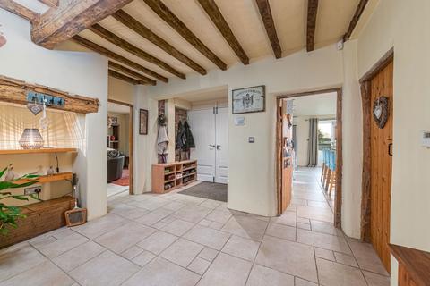3 bedroom semi-detached house for sale, 5 South Close, Arnesby LE8